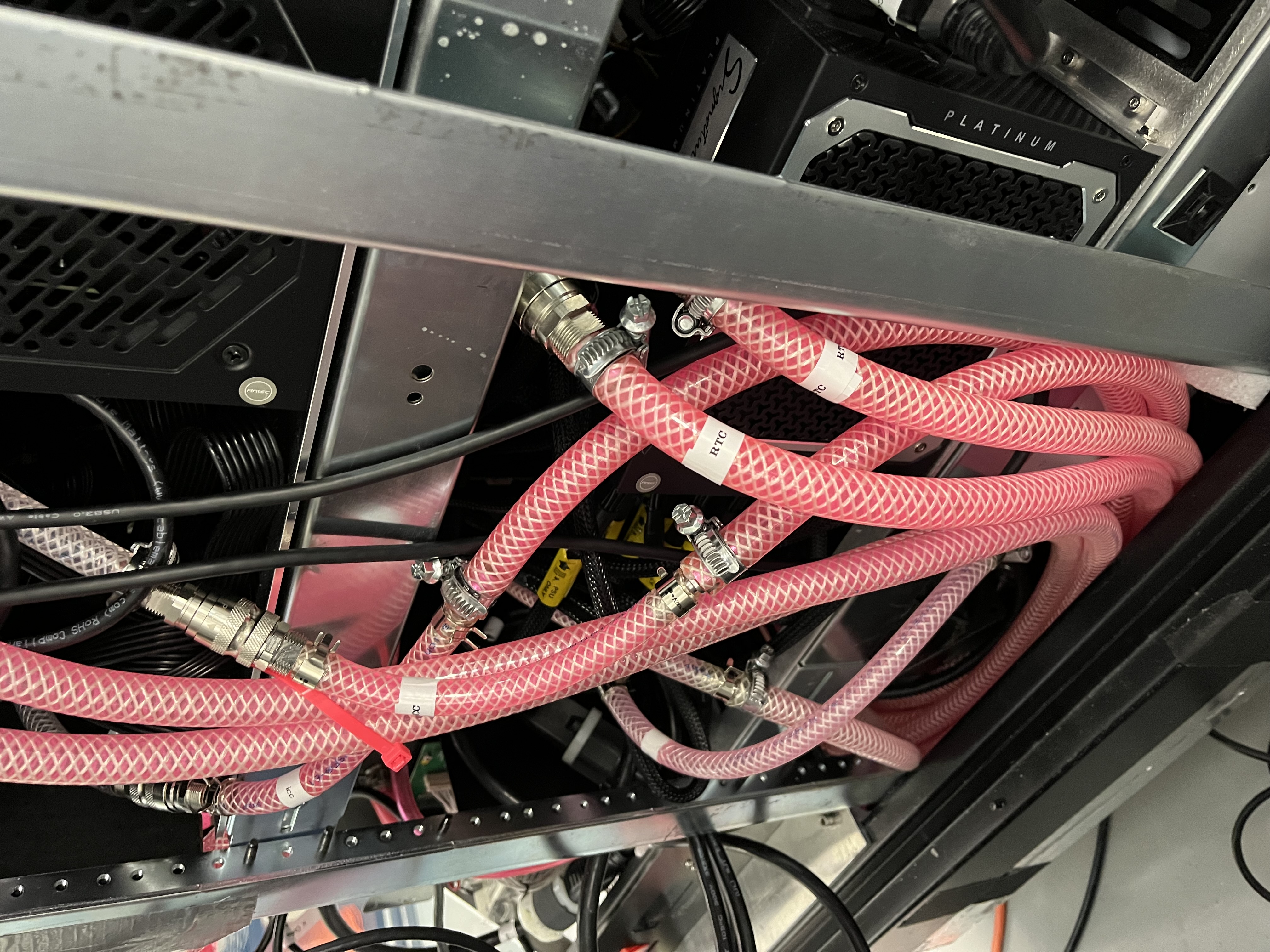 ../../_images/cpu_gpu_cooling.jpeg